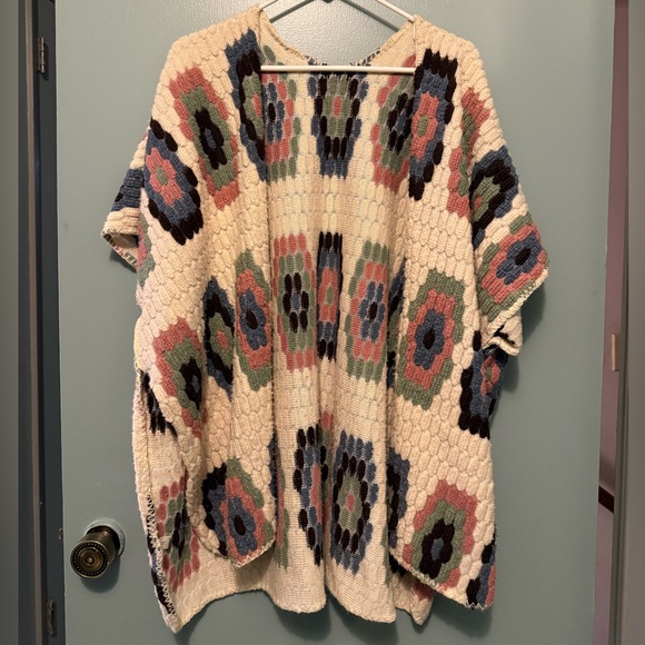Sweaters - Geometric Patterned Women’s Sweater